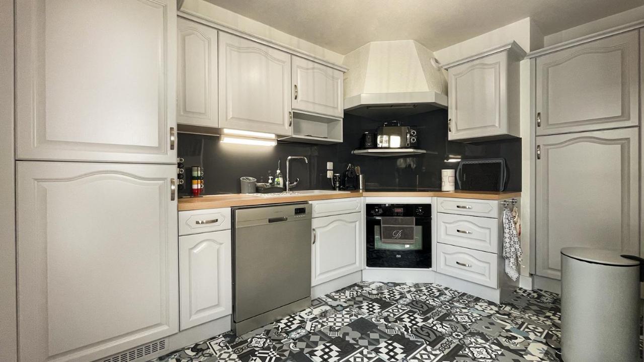 HOMEY WOOD - New - Appartement avec une chambre - Parking privé gratuit - Balcon privé - A 5 min de la gare pour rejoindre Genève Annemasse Esterno foto