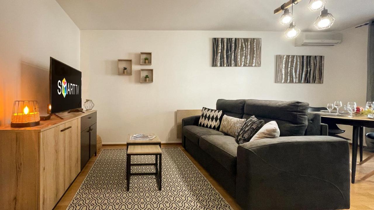 HOMEY WOOD - New - Appartement avec une chambre - Parking privé gratuit - Balcon privé - A 5 min de la gare pour rejoindre Genève Annemasse Esterno foto